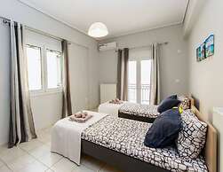 Thano s Stylish Flat Just 150m to the Beach