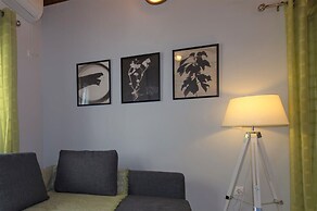 Thano s Stylish Flat Just 150m to the Beach