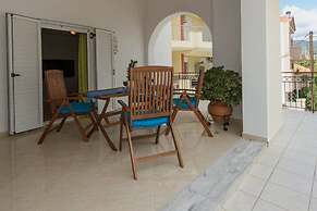 Thano s Stylish Flat Just 150m to the Beach