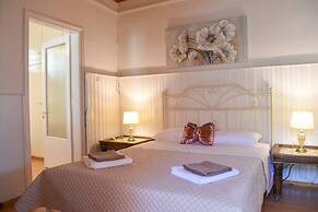 Urban Seaside Oasis - Adriana s Garden Paradise