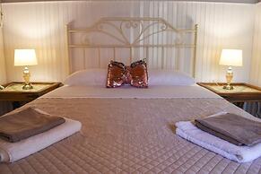 Urban Seaside Oasis - Adriana s Garden Paradise