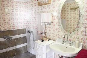 Urban Seaside Oasis - Adriana s Garden Paradise