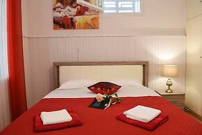 Urban Seaside Oasis - Adriana s Garden Paradise