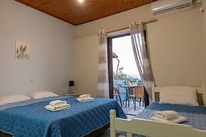 Secret Summer Retreat - Perfect Location BBQ