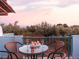 Secret Summer Retreat - Perfect Location BBQ