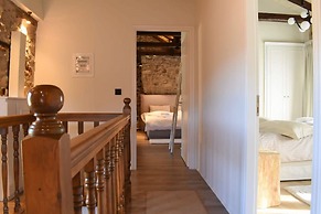 Secluded Mountain Refuge - Theonimfi Paradise Gem