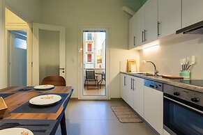 Upscale Modern Escape in the Historic Center