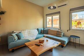 Upscale Modern Escape in the Historic Center