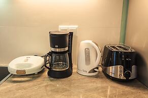 Upscale Modern Escape in the Historic Center