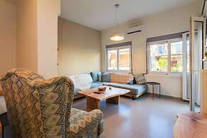 Upscale Modern Escape in the Historic Center