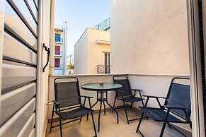 Upscale Modern Escape in the Historic Center