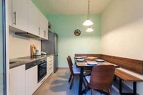 Upscale Modern Escape in the Historic Center