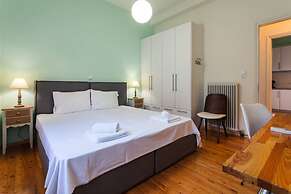 Upscale Modern Escape in the Historic Center