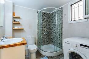 Upscale Modern Escape in the Historic Center