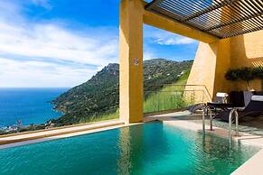 Athina Epavlis - Ethereal Charm of Blue Horizons