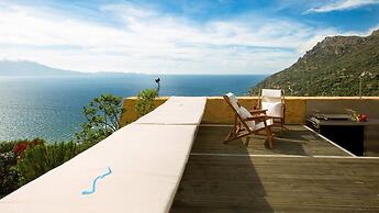 Athina Epavlis - Ethereal Charm of Blue Horizons