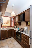 Waveside Sanctuary - Luxurious Seastone Villa