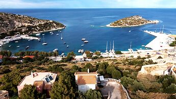 Coastal Paradise Found - Komis Private Pool Gem