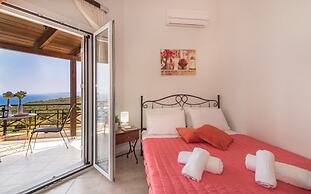 Coastal Paradise Found - Komis Private Pool Gem