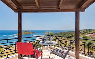 Coastal Paradise Found - Komis Private Pool Gem