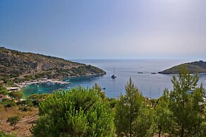 Coastal Paradise Found - Komis Private Pool Gem