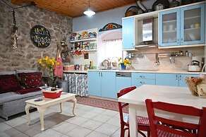 Kalavrita Winter Retreat - Homely Spacious Chalet