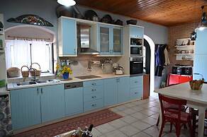 Kalavrita Winter Retreat - Homely Spacious Chalet