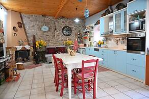 Kalavrita Winter Retreat - Homely Spacious Chalet