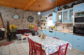 Kalavrita Winter Retreat - Homely Spacious Chalet