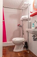 Cozy Summer Retreat - Perfect Location BBQ