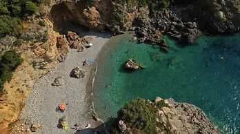 Mani Garden Haven - Private Retreat in Stoupa