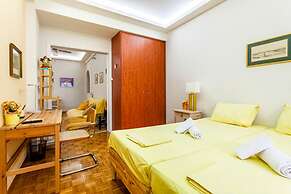 Zografou s Hidden Gem - Athens Charming Home