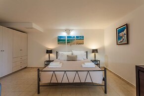 Mani s Aura Seaside-enchanting Stone Gem