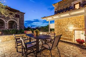 Mani s Aura Seaside-enchanting Stone Gem