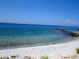 Mani Summer Escape - Spacious Home Fully Equipped