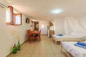 Mani Summer Escape - Spacious Home Fully Equipped