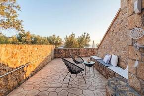 Mani Summer Escape - Spacious Home Fully Equipped