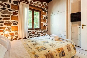 Mani s Garden Paradise - Elia Secluded Retreat