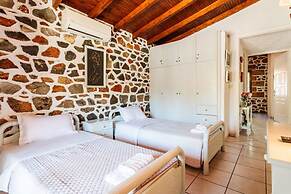 Mani s Garden Paradise - Elia Secluded Retreat