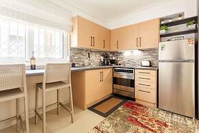 Kalamata Lime Studio - Urban Cozy Nest