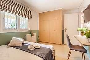 Kalamata Lime Studio - Urban Cozy Nest