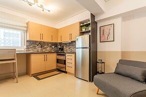 Kalamata Lime Studio - Urban Cozy Nest