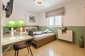Kalamata Lime Studio - Urban Cozy Nest