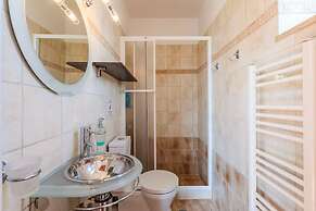 Mani s Aura Seaside-spacious Summer Retreat