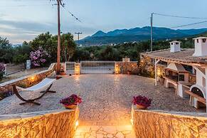 Mani s Aura Seaside-spacious Summer Retreat