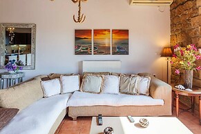 Mani s Aura Seaside-spacious Summer Retreat