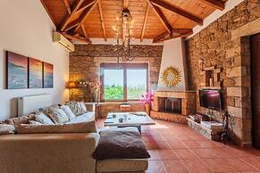 Mani s Aura Seaside-spacious Summer Retreat