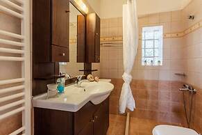 Mani s Aura Seaside-spacious Summer Retreat