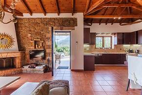 Mani s Aura Seaside-spacious Summer Retreat