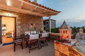 Mani s Aura Seaside-spacious Summer Retreat